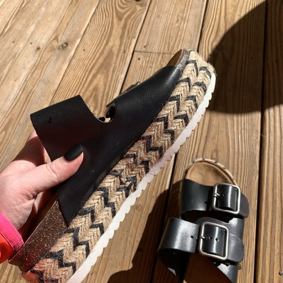 True craft platform sandals! - Picture 2 of 2